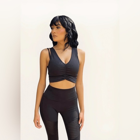 🖤HP 🎉 Yoga Bitch Flawless Ruched Scrunch-front Wild Thing Yoga Bra Tank NWT - Picture 8 of 12